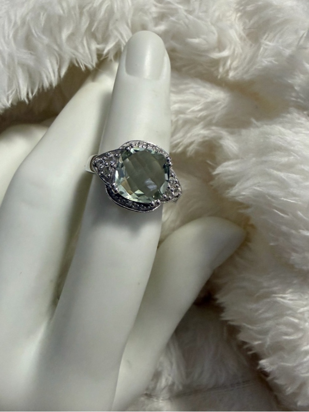 Genuine Green Amethyst and White Topaz Ring Sterling Silver Size 8 - Picture 2 of 9